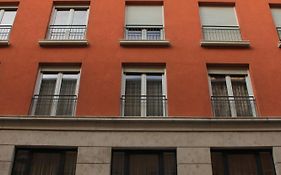 Raday Central Apartment